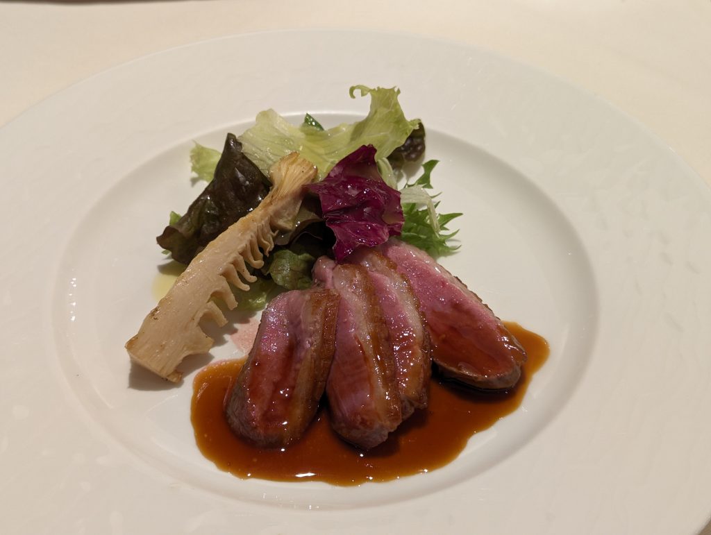 鴨肉のロースト　ビガラードソース